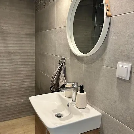 Apartament Mogilska Blisko Tauron Arena Centrum Lägenhet *